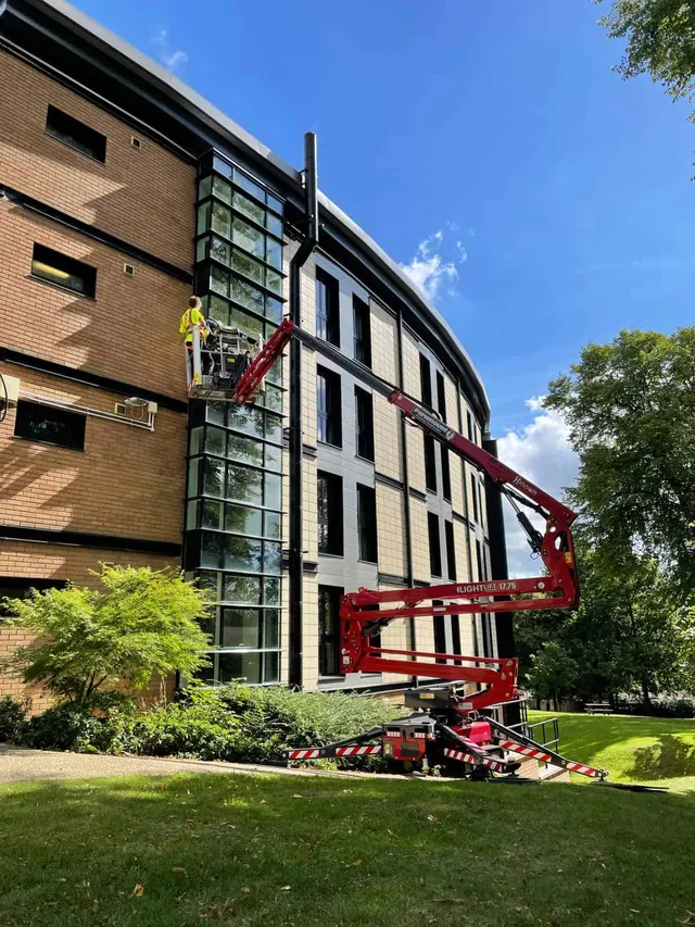 Inspecting glazing with a cherry picker