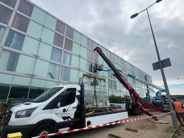 Using specialist equiptment to change hotel glass